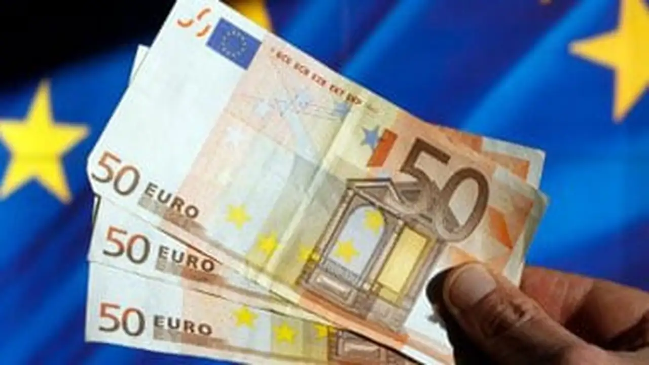 سعر اليورو يرتفع في منتصف تعاملات الأربعاء بالبنوك المصرية